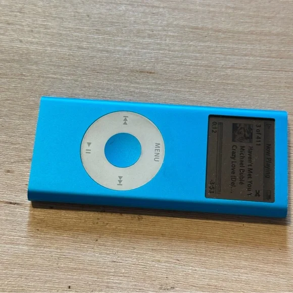 Apple iPod Nano 2ndGen 4GB Silver Model:A1199 Tested Good w/Charg 411 Songs-Read - Picture 4 of 14